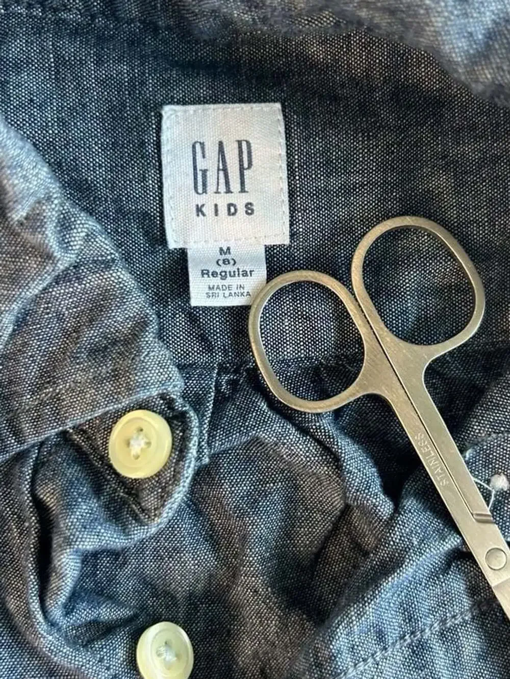 Gap Kids Long-Sleeve Chambray Shirt Size M (8) Blue Button-Down